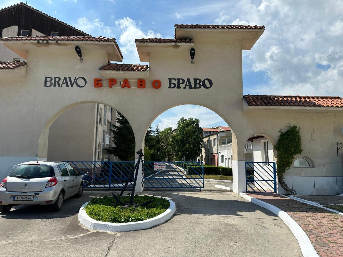 Bravo 1 Morenia Slantchev Briag Extérieur photo